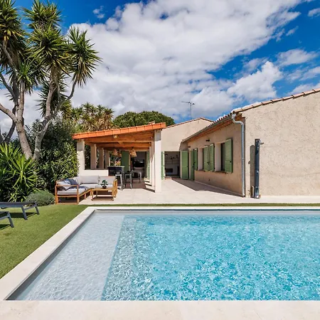 Renting - Bellet - Live A Dream Pool 3 Bedroom Garden Parking